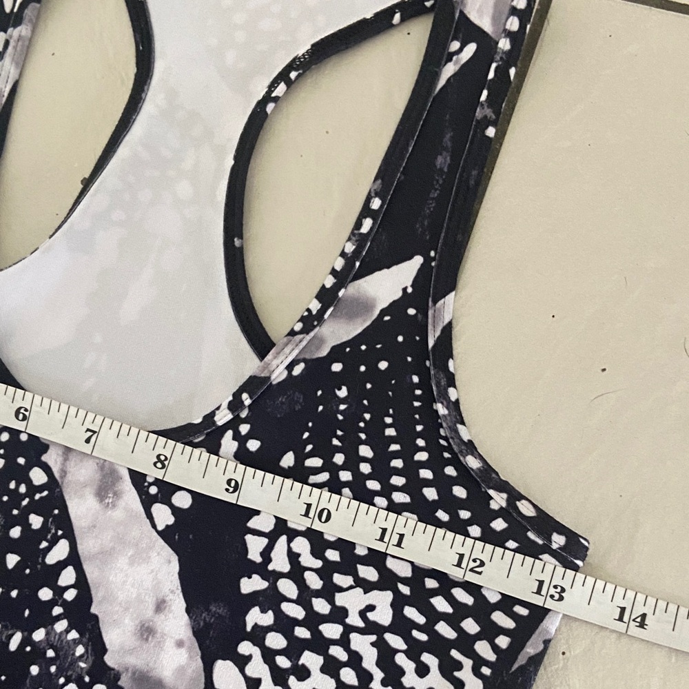 Lululemon Racerback Tank Small - Picture 4 of 8
